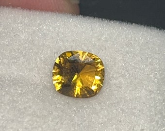 Splendid Yellow Grossularite Garnet Faceted Gemstone from Kenya - Perfect for Jewelry Making