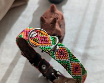 Läderhalsband för hund broderat - mellanstorlek