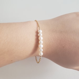 Pearl Bar Bracelet, Dainty Pearl Bracelet, Pearl Bracelet, Freshwater Pearl Bracelet, Gold Filled Bracelet, Chain Bracelet, Bar Bracelet