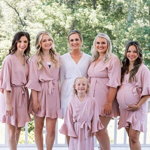 Bridesmaid Robes for Bridesmaid Gifts for Bridal Party Personalized Wedding Robes for Bride Bridesmaid Proposal Gift for her- (Ruffle Robe)