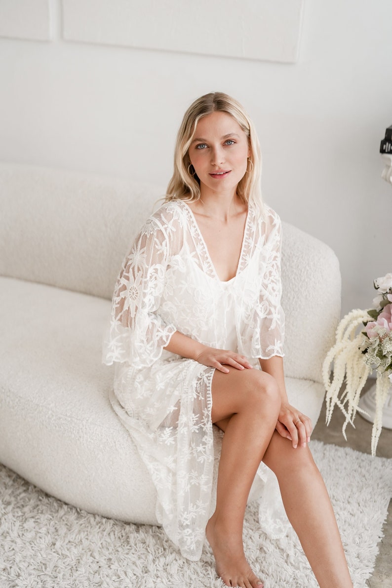 Bridal Lace Robe // Bridal Party Robes// Bridal Shower Gifts// - Etsy