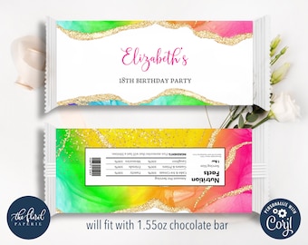 Puede incluir: Envoltorio de barra de chocolate colorido con un diseño de acuarela en tonos rosa, verde, amarillo y azul, acentuado con purpurina dorada. El texto "Elizabeth's 18th Birthday Party" está en rosa. Diseñado para una barra de chocolate de 44 g.
