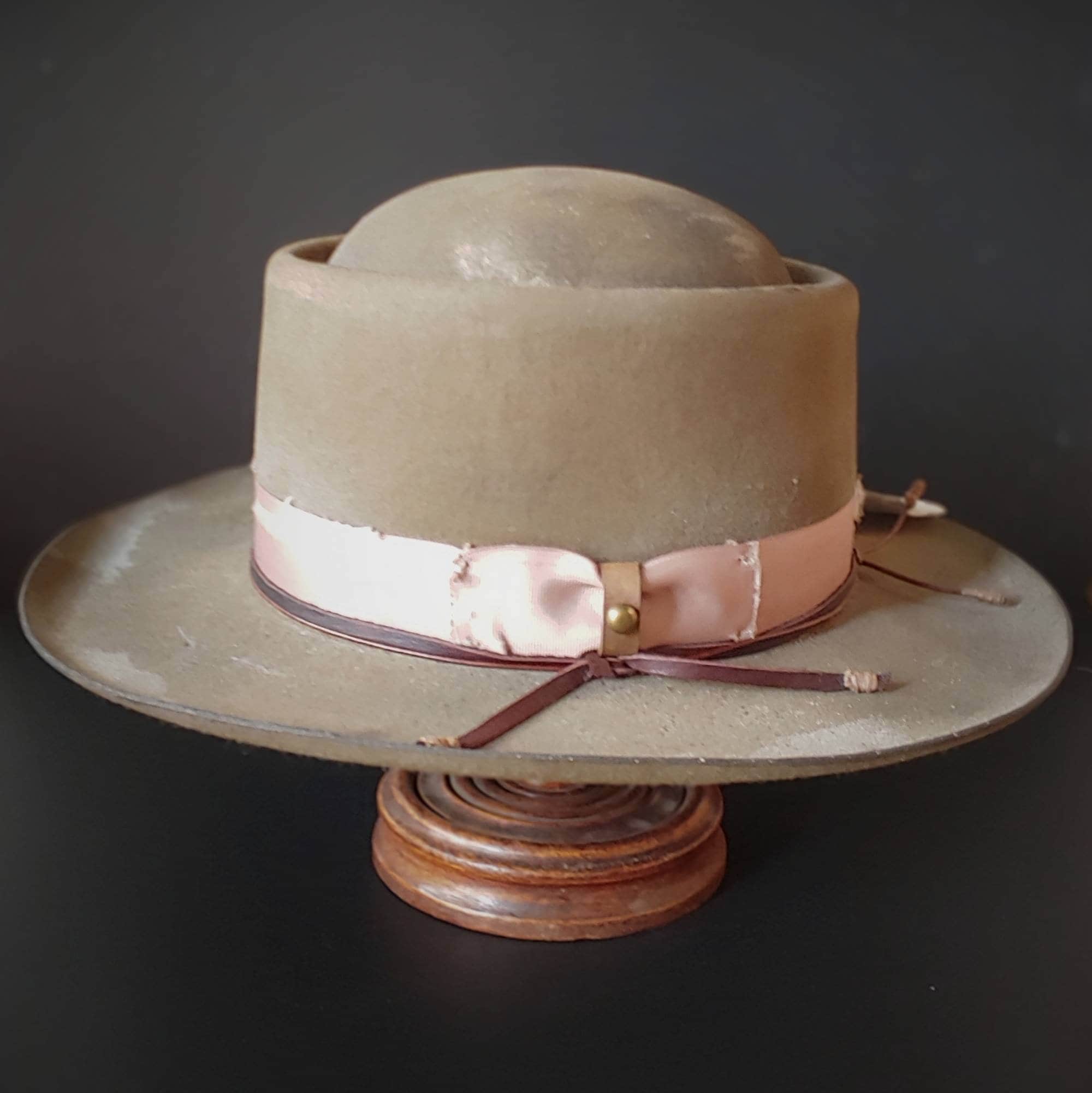 Cowboy hat size 7 3/4 (62cm). The Big Man on the Ranch from Ugly Outlaw.