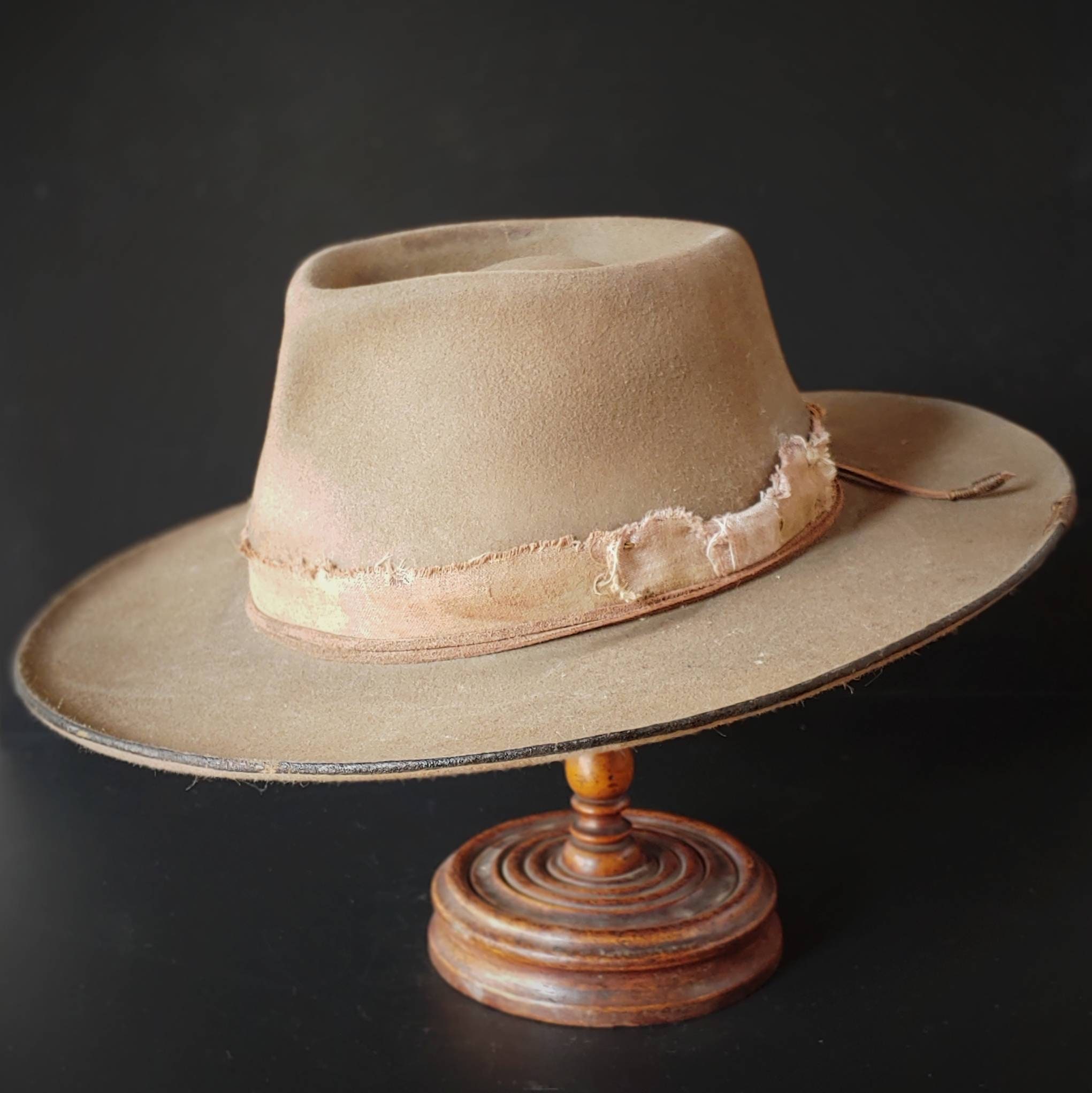 Cowboy hat size 7 5/8. The Wyoming Vagabond from Ugly Outlaw.