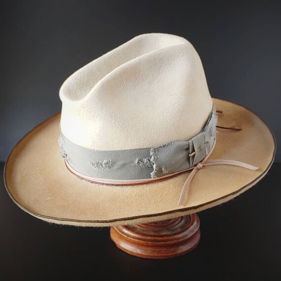 Cowboy hat size 7 3/8. The "Law from Wilcox" from Ugly Outlaw.