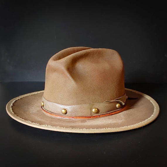 Cowboy hat size 7 1/2. The \