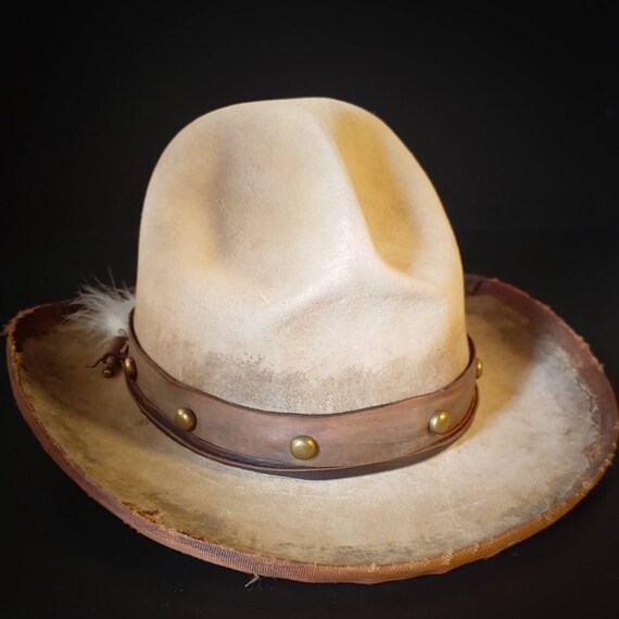 Cowboy Hat Size 7 1/8. the widow Maker 