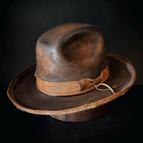 The “Bad Mannered Bandit” size 7 1/2 long oval (60cm) from Ugly Outlaw Hats.