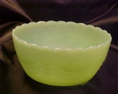 Vintage Fire King Jadeite 3 Ftd. Scalopped edge drape bowl 5.25 quot Great original piece