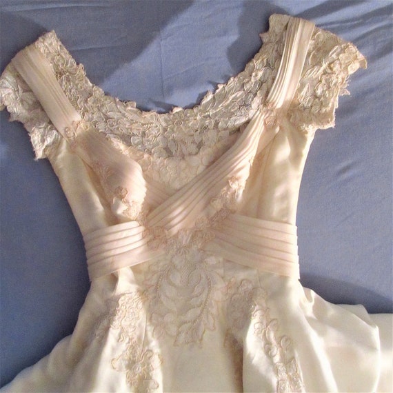 Vintage Wedding Gown - 1960s - Marie of Pandora -… - image 4