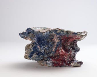 Assiette 51, assiette en grès sculpté à la main