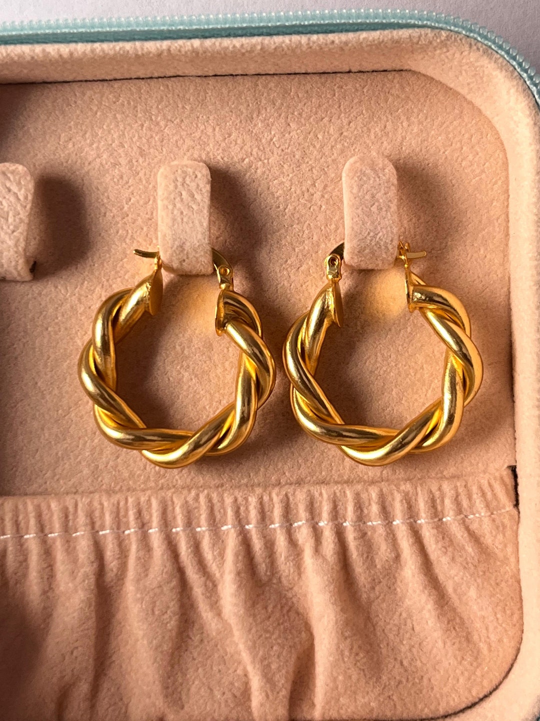 Twisted Hoops main image 1