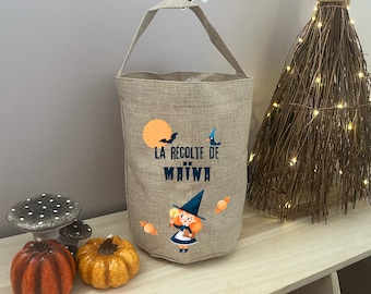 Personalized Halloween bag for kids hunting for candy. Halloween candy bag