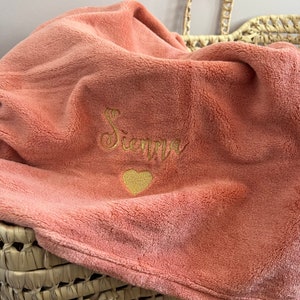 Soft blanket to personalize with the first name of the baby or child of your choice. A beautiful, large blanket that will keep you warm image 1