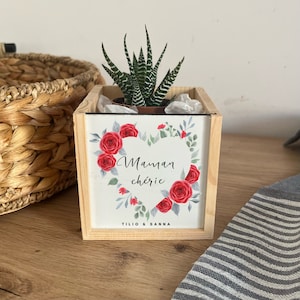Pretty wooden pencil holder or flower pot to personalize to make a lovely gift for Mother's Day and Grandmother's Day