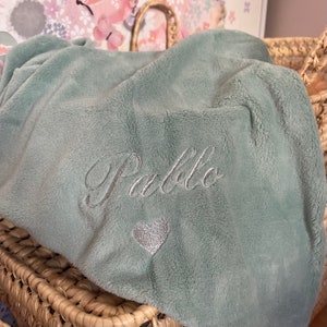 Soft blanket to personalize with the first name of the baby or child of your choice. A beautiful, large blanket that will keep you warm image 8