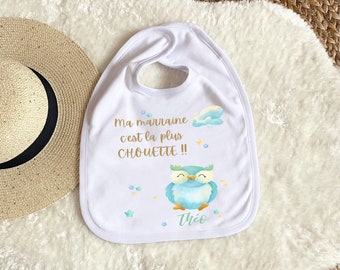 Bavoir bébé à personnalisé et à offrir pour l’occasion de votre choix. Un cadeau de naissance idéal qui fera plaisir avec le prénom de bébé