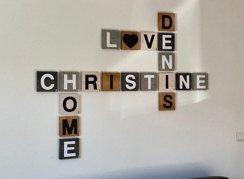 Décoration Lettre Scrabble Géante en Bois Patiné Pour La Famille