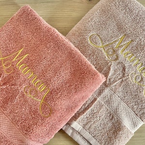 Large embroidered bath towel for a guest gift to personalize with the first name or nickname of your choice. image 4