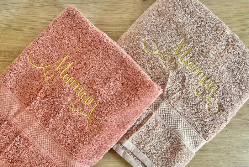 Large embroidered bath towel for a guest gift to personalize with the first name or nickname of your choice. image 4