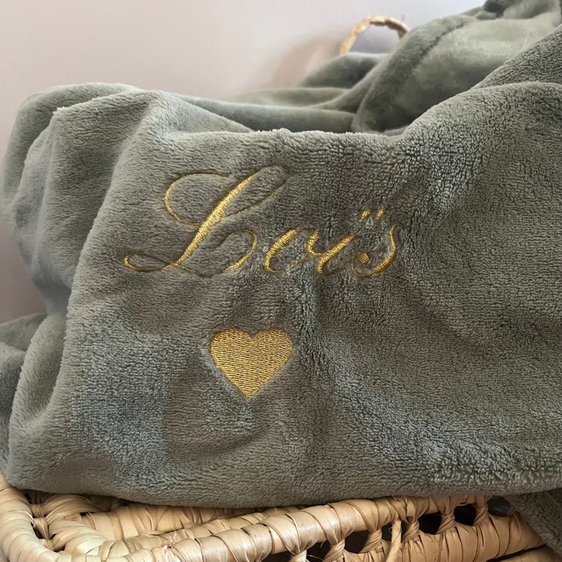 Soft blanket to personalize with the first name of the baby or child of your choice. A beautiful, large blanket that will keep you warm image 9