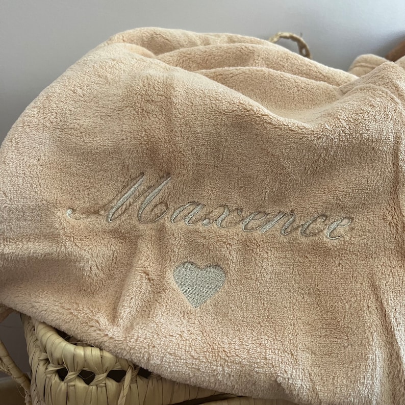 Soft blanket to personalize with the first name of the baby or child of your choice. A beautiful, large blanket that will keep you warm image 5