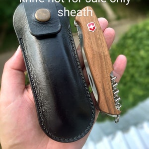 The leather scabbard for Victorinox 130 mm is made of genuine leather /Leather case with belt clip for Victorinox Ranger wood 55.