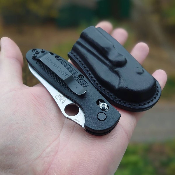 Horizontal leather sheath for benchmade 555 mini griptilian knife /  black case with belt loop.