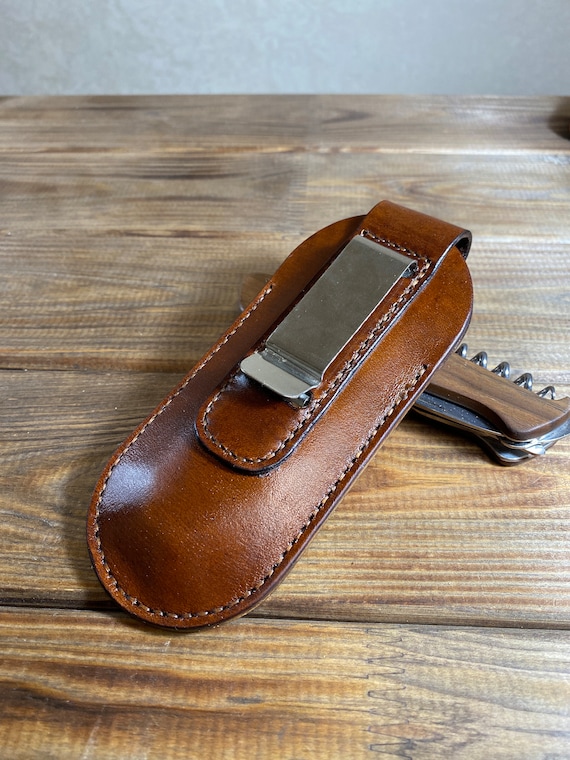 Victorinox 130 mm 用レザー鞘は本革製です / Victorinox Ranger wood