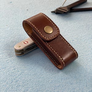 Leather Belt Clip Sheath for Victorinox Knife, SAK EDC Belt Pouch, Holster for Swiss Army Knife – Huntsman Climber Pioneer X Swiss Champ image 5