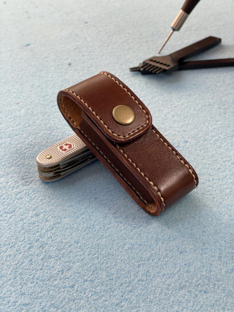 Leather Belt Clip Sheath for Victorinox Knife, SAK EDC Belt Pouch, Holster for Swiss Army Knife – Huntsman Climber Pioneer X Swiss Champ image 5