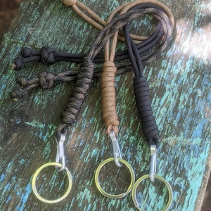 Paracord lanyard, "SCROLL"
