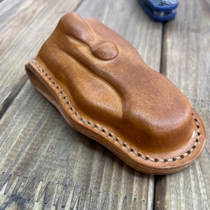 Spyderco paramilitary 2  knife molded leather sheath ,vertical holster