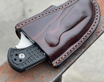 Funda de cuero moldeado para cuchillo Spyderco Delica 4, funda horizontal.