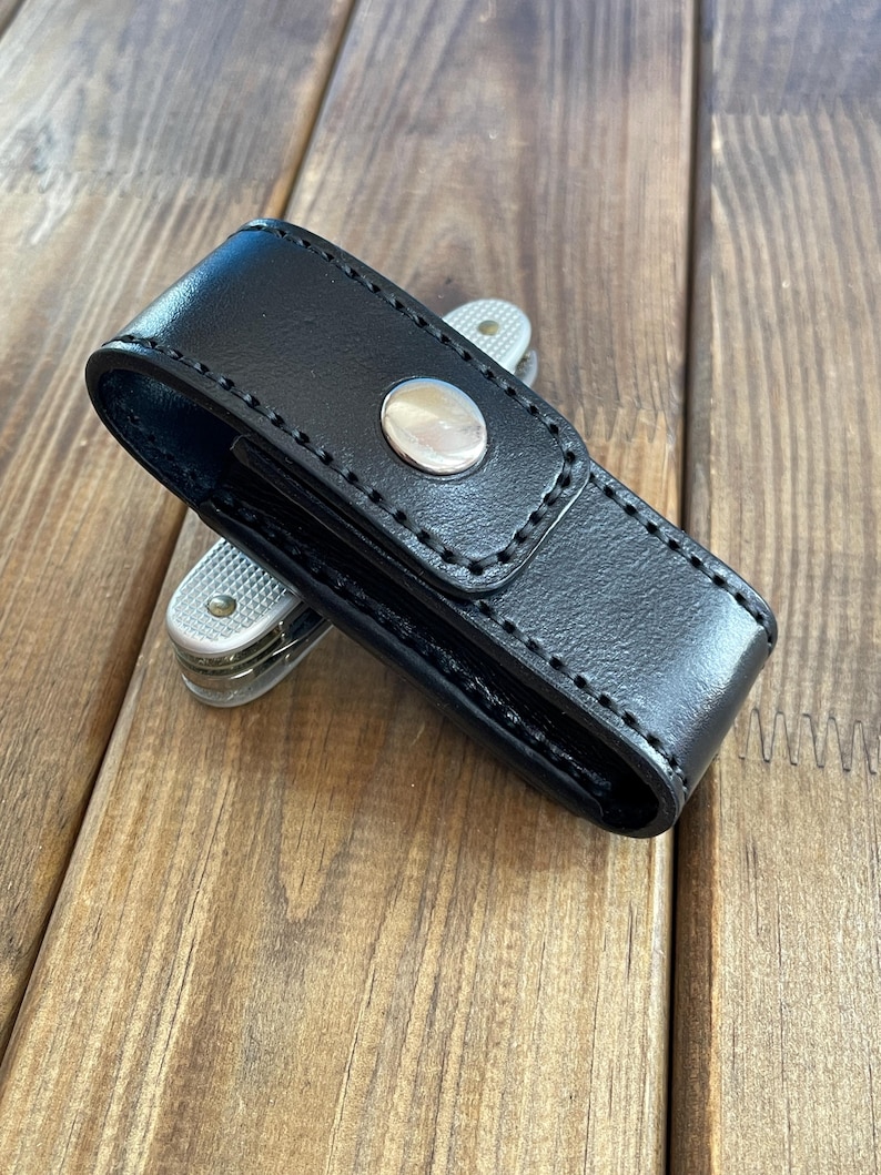 Leather Belt Clip Sheath for Victorinox Knife, SAK EDC Belt Pouch, Holster for Swiss Army Knife – Huntsman Climber Pioneer X Swiss Champ Black