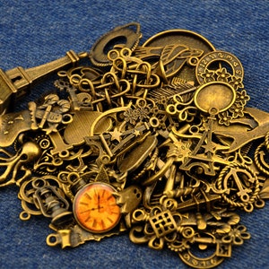 Assorted Charms,Set Bronze Charms,Mixed Charms,BULK Charms,Antiqued bronze 、Antique Silver Pendants Wholesale Charms 40/80/100/200/500 grams