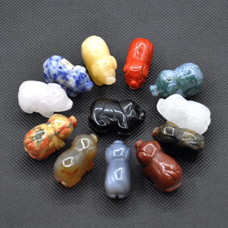 1 inches Lovely Pig Statue Decoration，Hand Carved Crystal Pig Figurine,Gemstone Totem Spirit Animal Collectible，Gemstone Quartz Pig Statue
