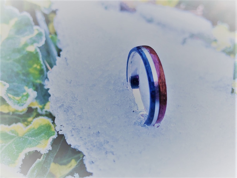 Mahogany bentwood ring with Stirling Silver core and inlay with Lapis Lazuli band