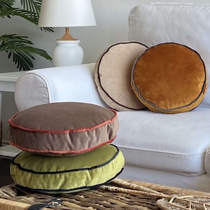 Oreillers ronds, 30 couleurs de coussin, housse et insert, couleurs de passepoil personnalisables, coussin de chaise rond en velours, coussin de sol rond image 1