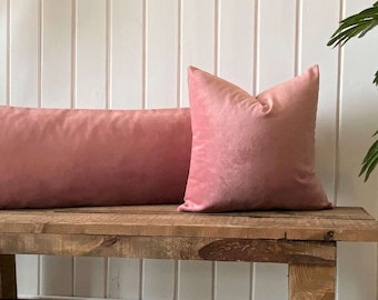 Housse d’oreiller blush rose, oreiller en velours rose blush, oreillers toutes tailles sur mesure, oreiller fait, housse de coussin en velours, oreiller lombaire (couverture uniquement)