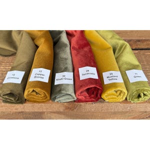 Cuscini rotondi, 30 colori disponibili, fodera e imbottitura incluse, bordi personalizzabili, cuscino rotondo in velluto per sedia, cuscino rotondo da pavimento immagine 17