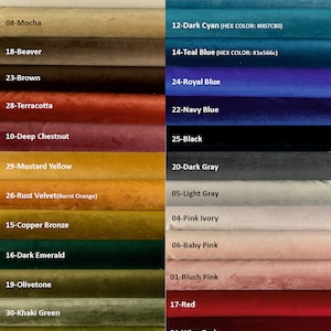 Pu&ograve; includere: Una cartella colori che mostra 30 diversi campioni di tessuto in vari colori, tra cui bianco, avorio, moka, castoro, marrone, terracotta, marrone scuro, giallo senape, velluto ruggine, bronzo ramato, verde scuro, oliva, verde kaki, verde, menta chiara, azzurro, turchese, ciano scuro, blu petrolio, blu reale, blu navy, nero, grigio scuro, grigio chiaro, avorio rosa, rosa tenue, rosa cipria, rosso, rosso vino e viola.