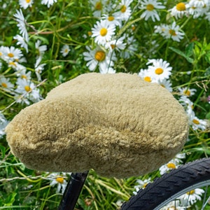 Genuine Sheepskin cycle bike seat cover Natural wool Wide Bicycle Elasticated Classic Bicycles
