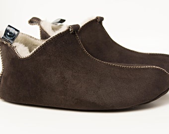Zapatillas de piel de oveja auténtica para hombre y mujer, 100% piel auténtica, hechas a mano, suela suave, color marrón