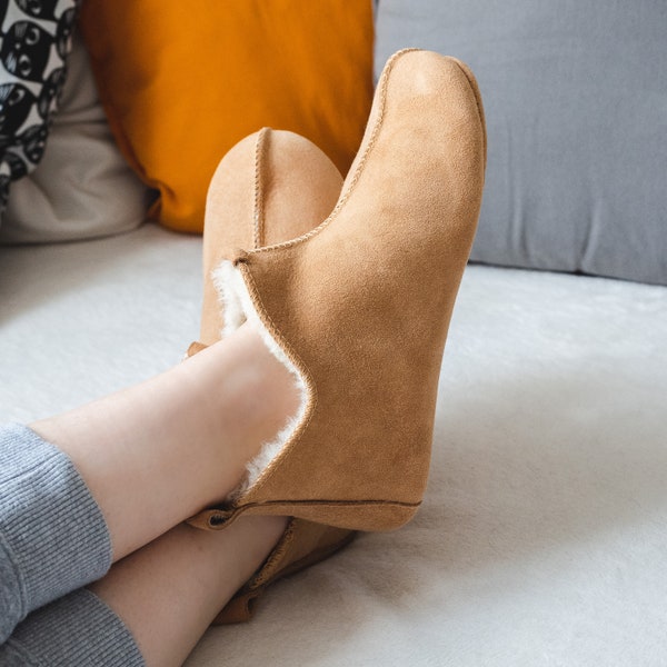 Men's Women's Genuine Sheepskin Slippers 100% Real Fur Hand Crafted SOFT SOLE