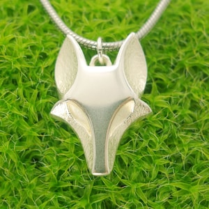 Collana con testa di volpe placcata in argento: ciondolo minimalista, catena in acciaio inossidabile