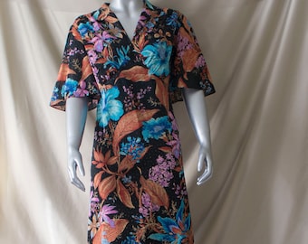 70s vintage | floral maxi dress | size medium | short sleeves | Trevira | summer style