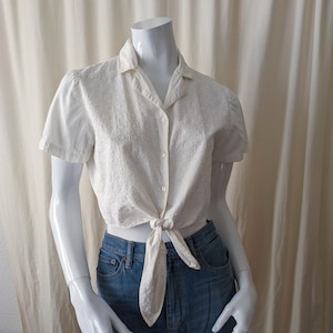 Sinclair by KappAhl | white tie front blouse | summer shirt | size small - medium