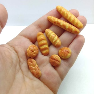 Minibrot-Set von 2 - 8 Stück für Miniaturbäckerei und Puppen.