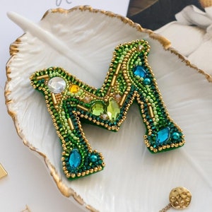 Kit de fabricação de joias faça você mesmo "Letra "M"", broche de miçangas, kit de bordado de miçangas A06
